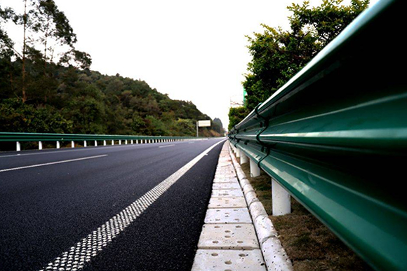 南平高速公路护栏的常用类型